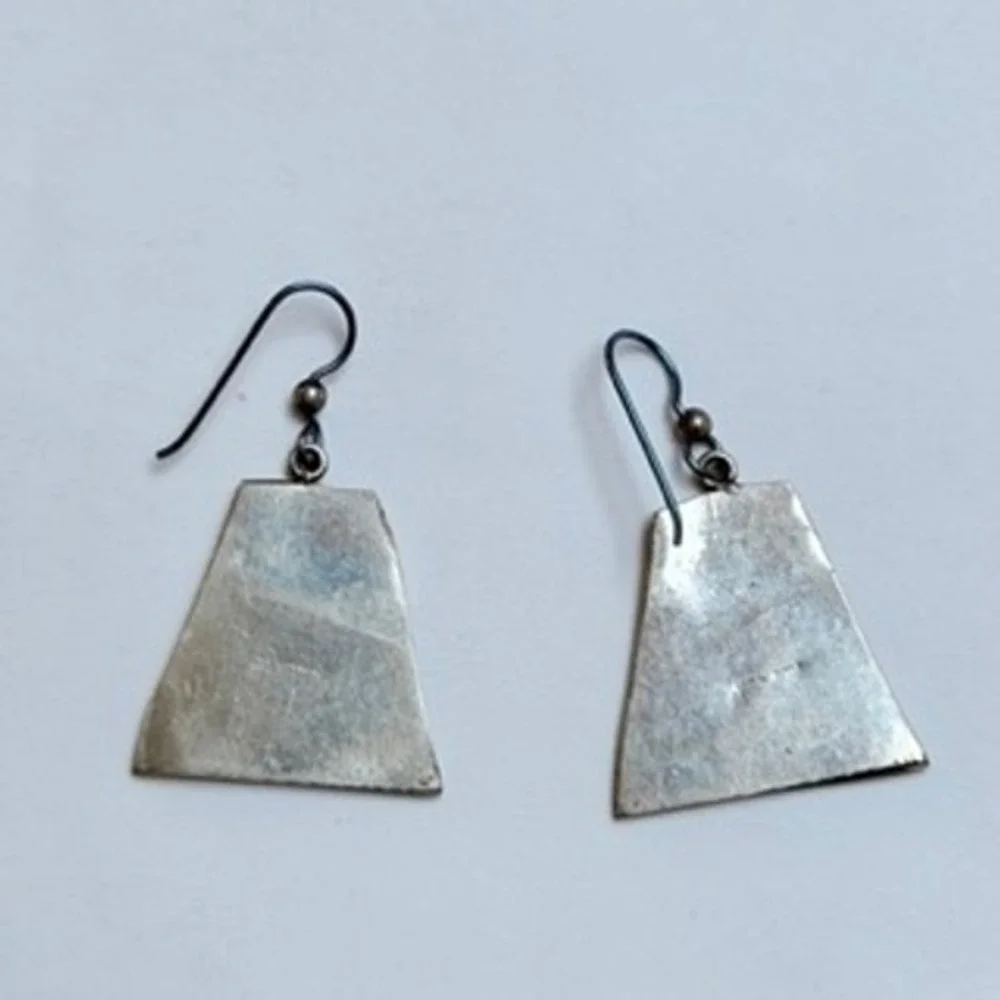 Egyptian Hieroglyphic Abalone Shell Inlay Trapezoid Drop Earrings Gold Tone